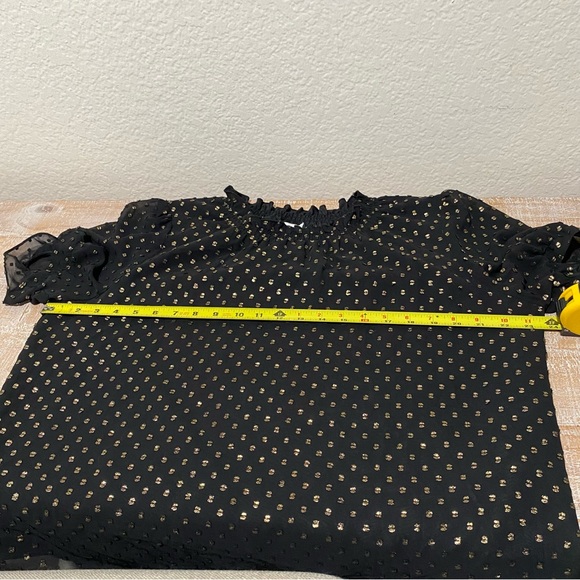 🦋J. Crew Ruffleneck top with foil clip dot with short sleeves - Picture 2 of 9